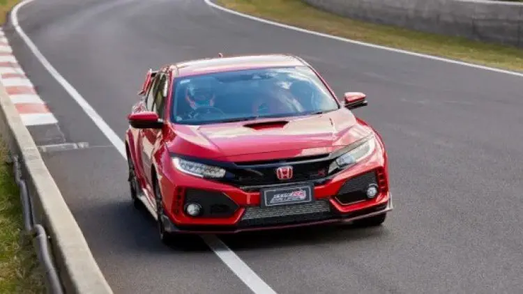 Kendarai Civic Type R, Button Kembali Cetak Rekor