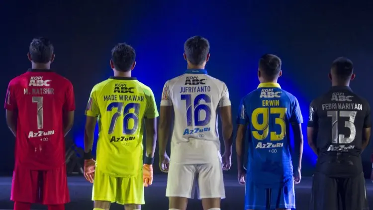 Kentalnya Unsur Kedaerahan dalam Jersey Persib