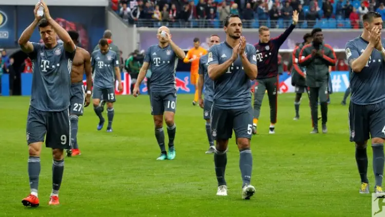 Bayern dan Dortmund Bertarung hingga Akhir
