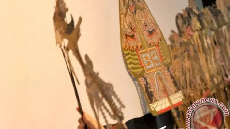 Wayang Kulit Hipnotis Masyarakat Belanda