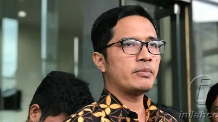 KPK Periksa Direktur Keuangan PLN Batubara