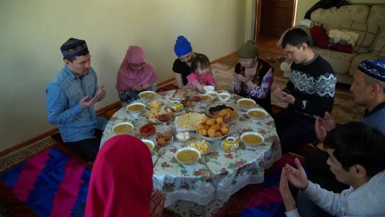 7 Amalan Afdal Berbuka Puasa