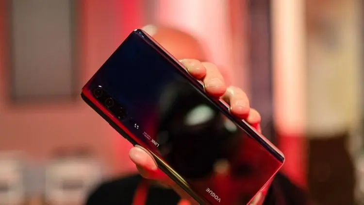P Smart Z Jadi Pop-Up Smartphone Pertama Huawei