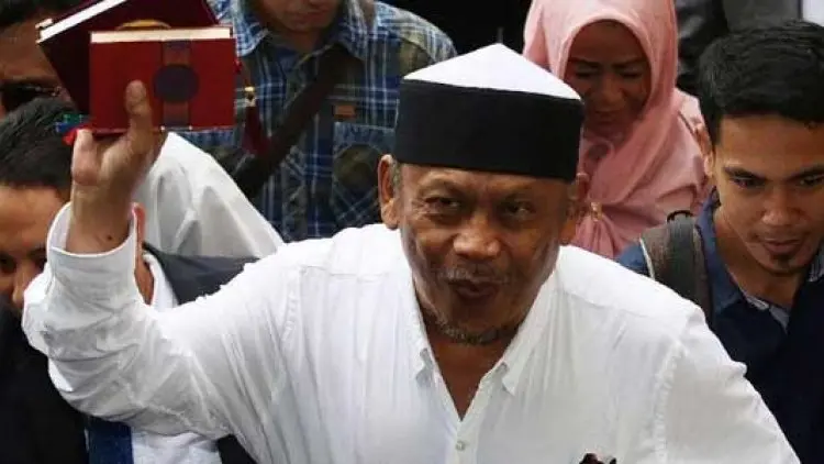 Penahanan Eggi Sudjana Ditentukan 24 Jam ke Depan