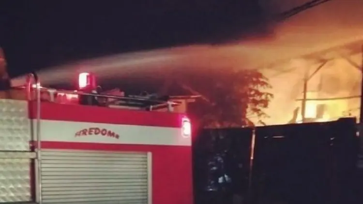 Gudang Limbah di Sukabumi Hangus Terbakar