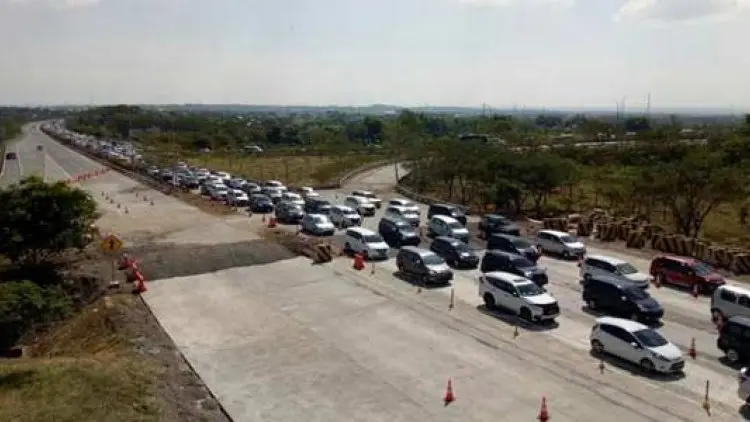 Tol Pandaan-Malang Dibuka, Kendaraan Antri Panjang