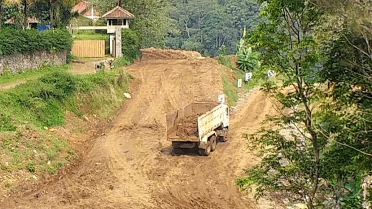 Wow...Duit Rp108 Miliar Ngucur ke Warga Gadog dan Kopo