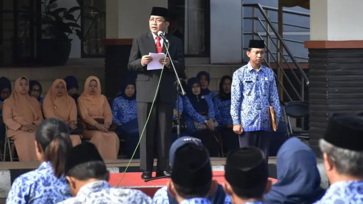 Peringati Hardiknas, Pemkab Tasikmalaya Gelar Upacara Bendera