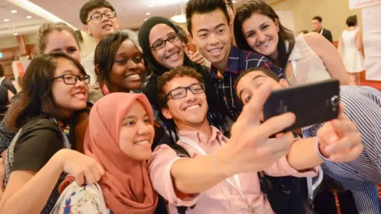 Generasi Milenial Harus Berpikir Kreatif