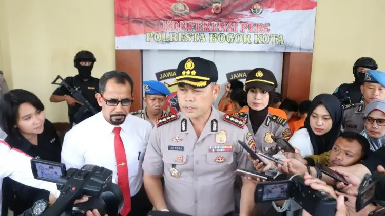 Ustaz Iyus, Berita Bohong dan Penangguhan Penahanan