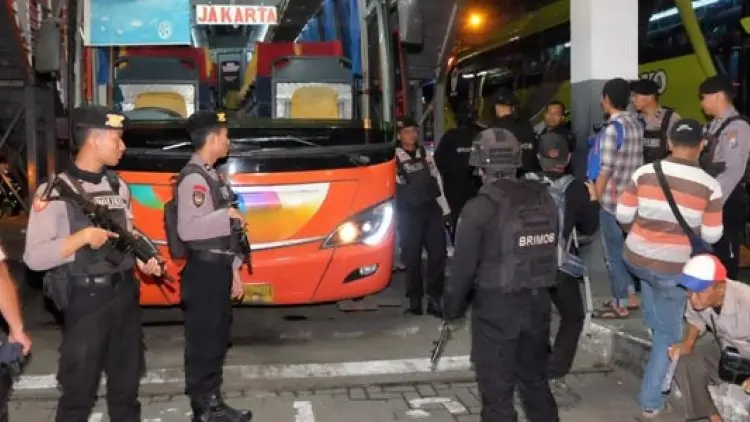Cegah People Power, Polisi Sweeping ke Terminal