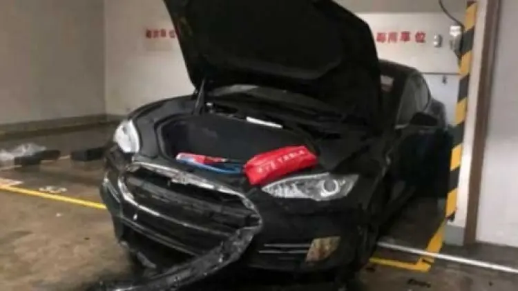 Kebakaran, Tesla Akan Update Software Baterai