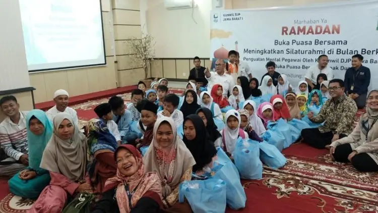 Kanwil DJP Jabar I Gelar Buka Bersama Anak Yatim