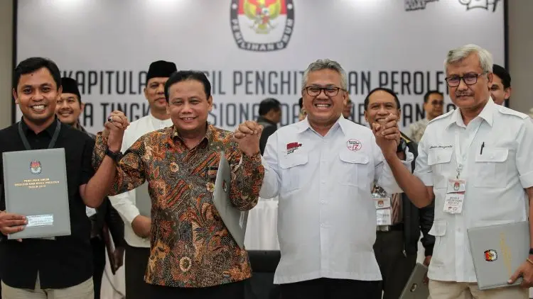 KPU Sahkan Jokowi Presiden, BPN Prabowo Menolak