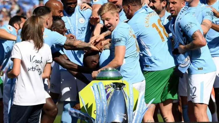 Duh, Trofi Juara Liga Man City Jatuh dari Ketinggian