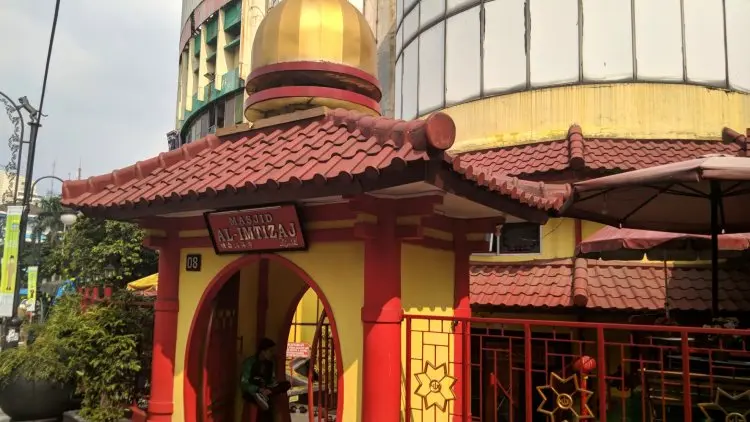 Uniknya Masjid  Al-Imtizaj di Jalan ABC Bandung