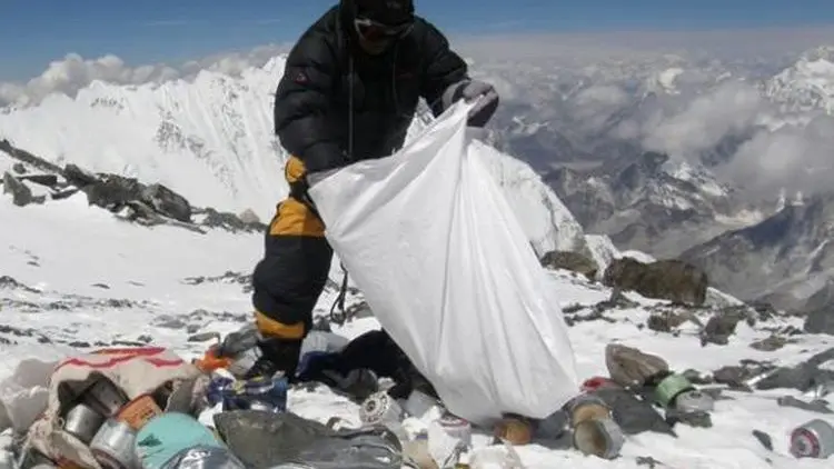 Warga Nepal Pecahkan Rekor 24 Kali Capai Puncak Everest