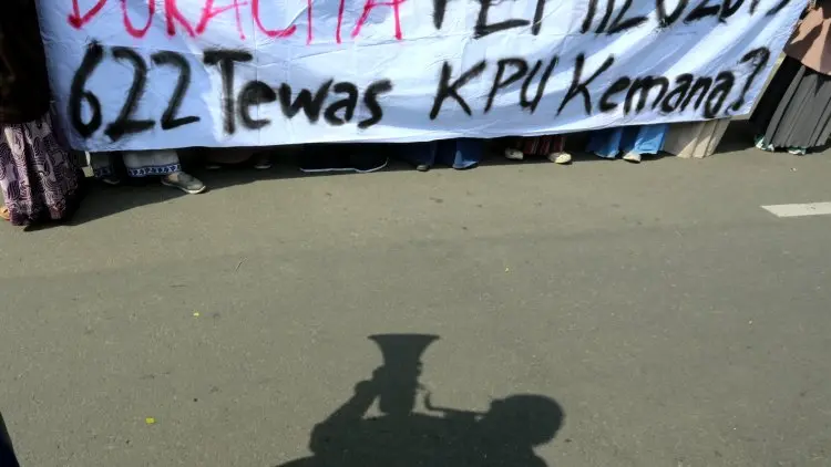 Demo Meninggalnya KPPS