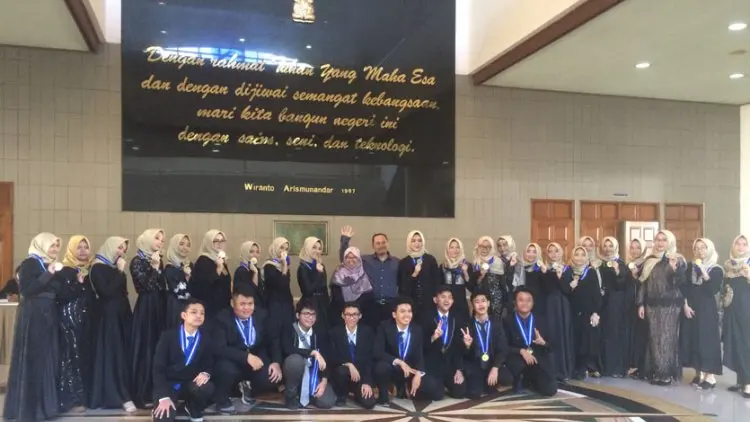 463 Siswa Darul Hikam Diwisuda