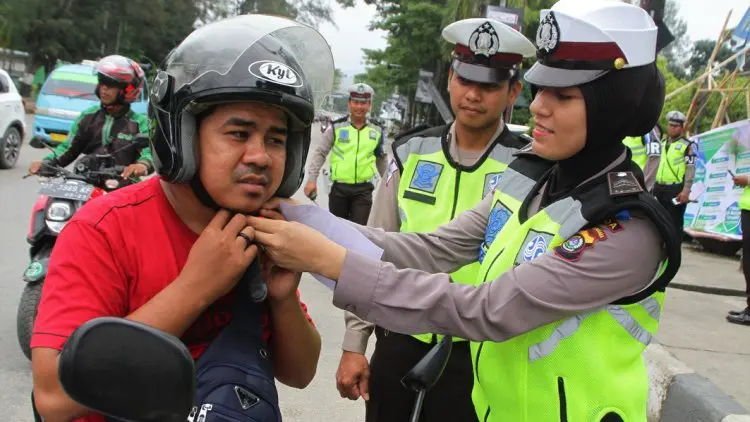 DAM Berbagi Tips Aman Berkendara Motor