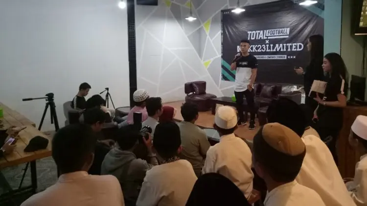 Berbagi Kebahagiaan, Kim Jeffrey Buka Bersama Anak Yatim