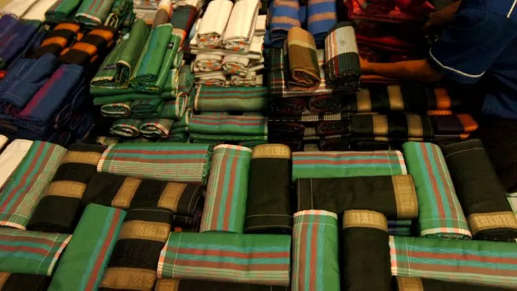 Sarung Majalaya Keteteran Sarung Impor China