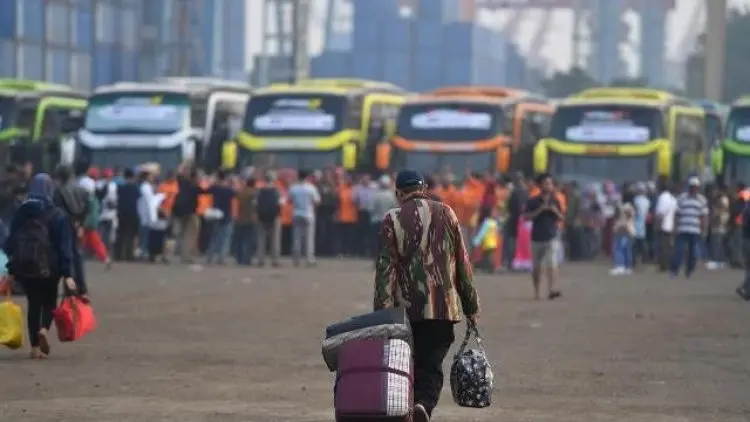 Mudik Jalan Darat Berisiko Tinggi