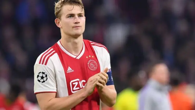 De Ligt Tentukan Masa Depan Usai Nations League. MU atau Barca?