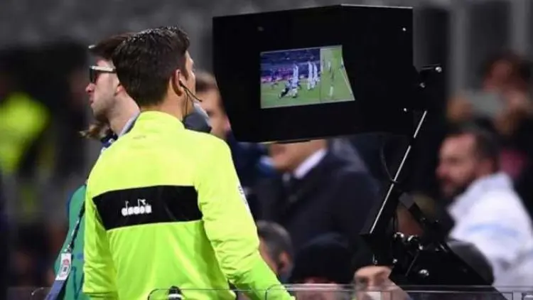 PSSI Sepakat Liga 1 2019 Gunakan VAR