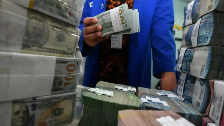Dolar AS Menguat di Tengah Kekhawatiran Perdagangan AS-China