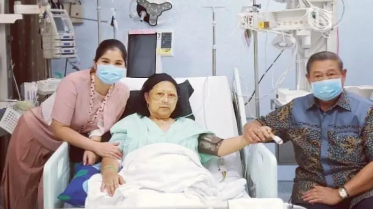 Ani Yudhoyono Dikabarkan Kembali Masuk ICU