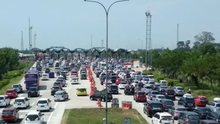 Hari Ini 104 Ribu Kendaraan Mengaspal di Tol Cipali