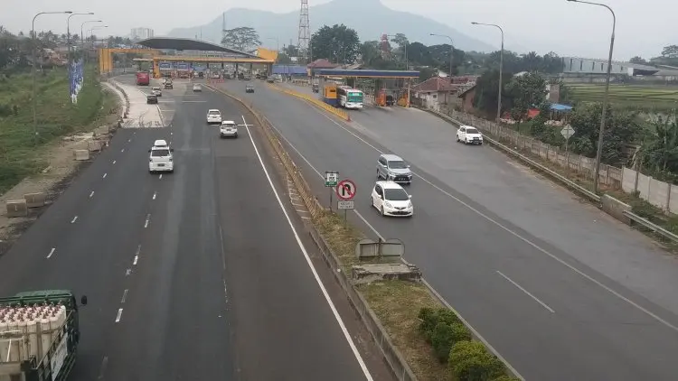 Gerbang Tol Cileunyi Sepi Pemudik, Ini Penyebabnya!