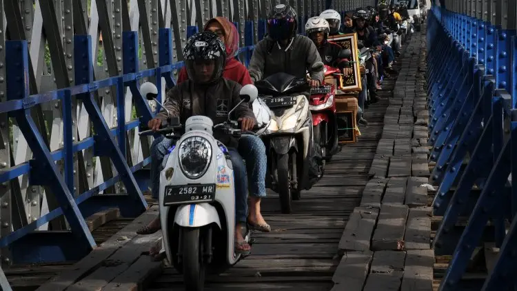 Foto: Mudik Jembatan Cirahong