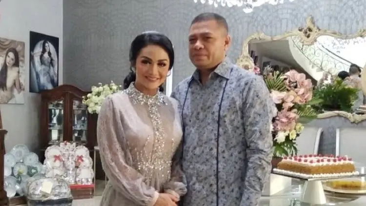 Puluhan Juta, Anggaran Baju Lebaran Krisdayanti