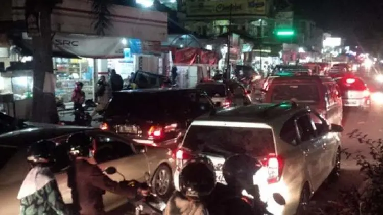 Sejak Dini Hari,Lalin Garut ke Bandung Macet Parah
