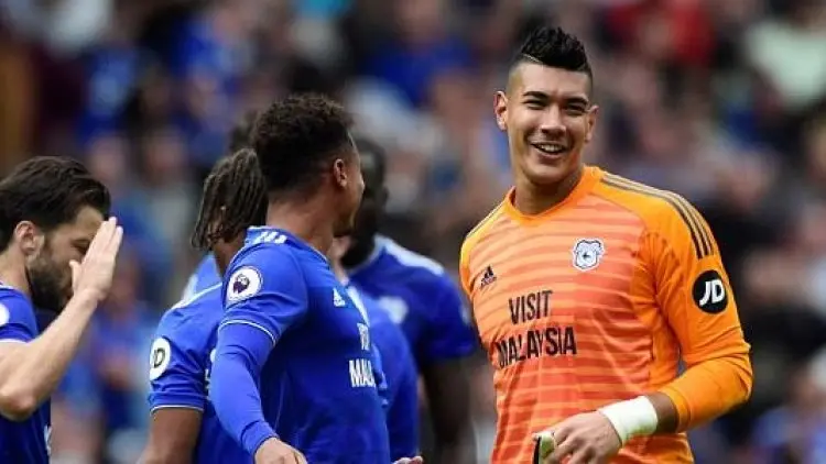 Wow, Liverpool Bidik Kiper Asal Filipina