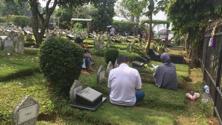 Lebaran 2019, Peziarah Padati TPU Cikutra