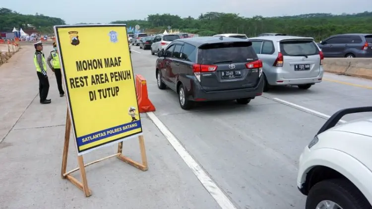Ini Titik Alternatif Pengisian BBM di Ruas Tol Cikampek