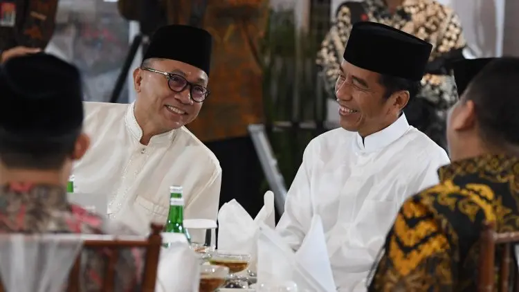 Wajarkah Demokrat-PAN Menyeberang ke Petahana?