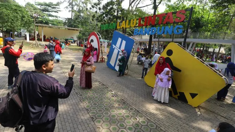 Berlibur di Taman Lalu Lintas