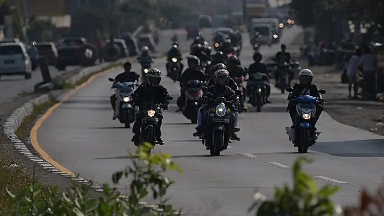 Jalur Pantura Hingga Arteri Karawang Didominasi Pengendara Motor