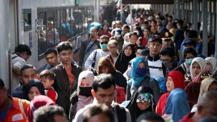 Sebanyak 43.594 Penumpang Kereta Api Tiba di Jakarta Minggu