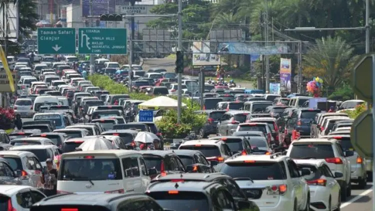 Arus Balik, Jumlah Kendaraan Tetap Dominan Mengarah Ke Puncak Bogor