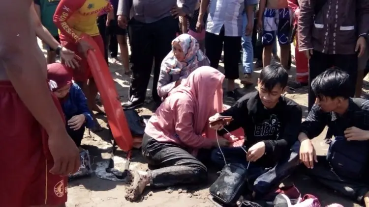 Perahu Pesiar Terbalik di Pangandaran, Penumpang Selamat
