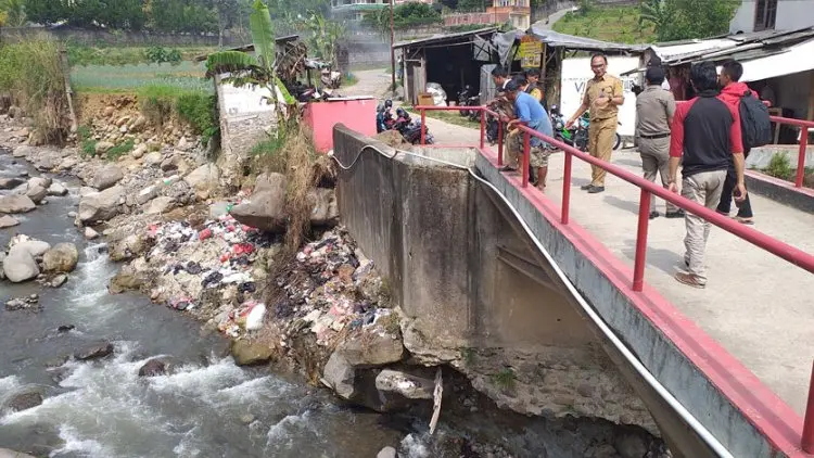 Busyet...Masih Ada 13 Jembatan Terancam Ambruk di Puncak