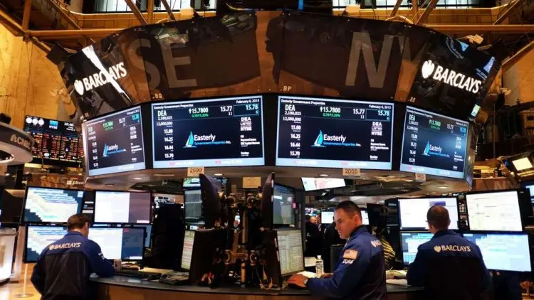 Wall Street Berakhir Lebih Tinggi
