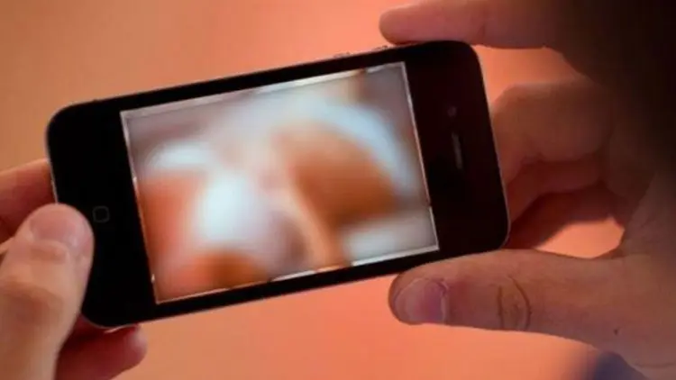 Heboh...Beredar Video Intim Sesama Jenis Sang Menteri