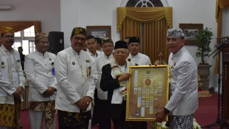Ma'ruf Amin Hadiri Halal Bi Halal Rukun Wargi Sumedang