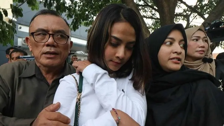 Hari Ini Vanessa Angel Berikan Keterangan Sebagai Terdakwa